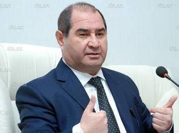 politoloq Mübariz Əhmədoğlu ile ilgili görsel sonucu