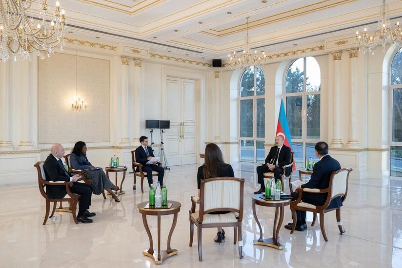 Ilham Aliyev's interview with local TV channels in spotlight of global media outlets