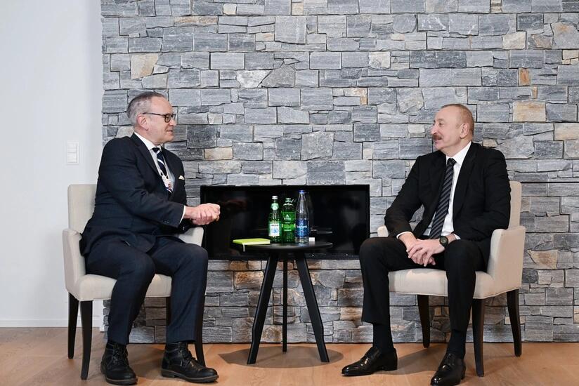 Ilham Aliyev meets with President of Dell Technologies for Europe, Middle East and Africa in Davos