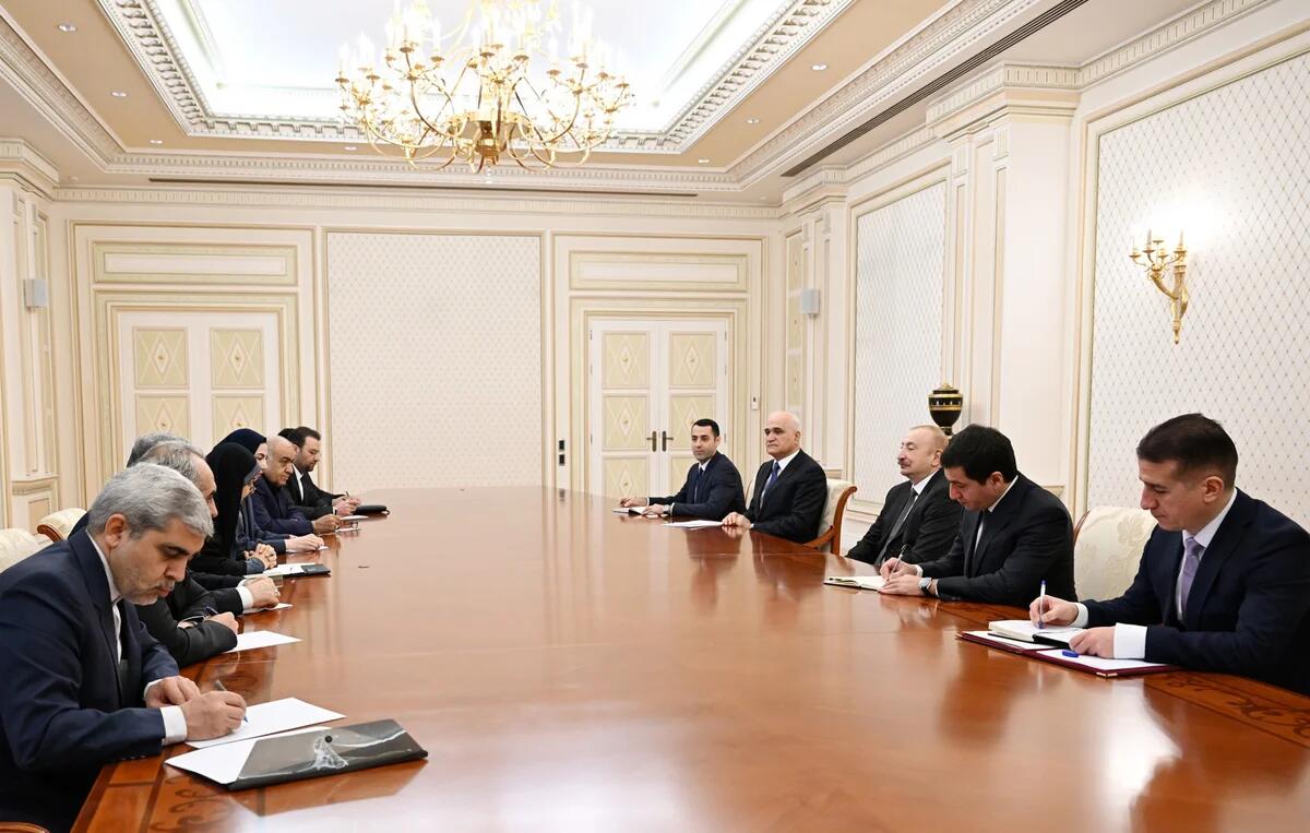 Ilham Aliyev received delegation led by Iran's Minister of Roads and Urban Development