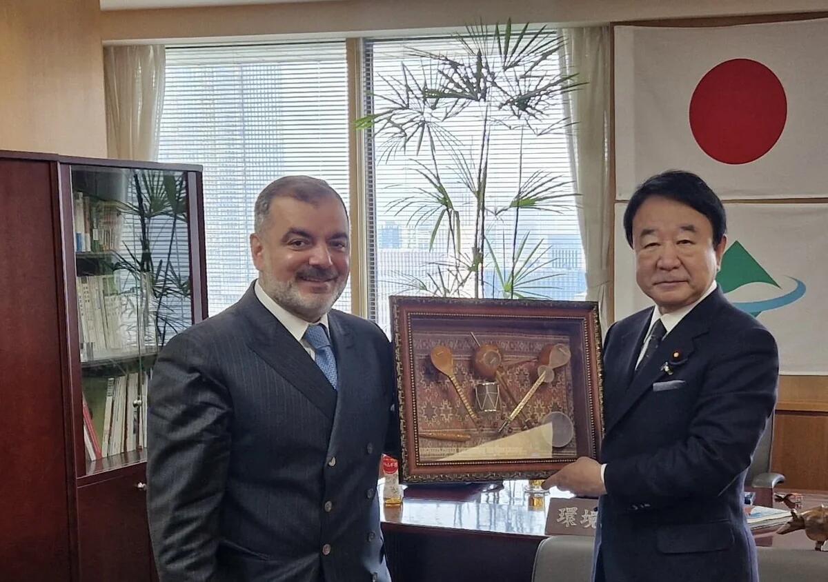 Azerbaijan invites Japan's environment minister to participate in WUF13