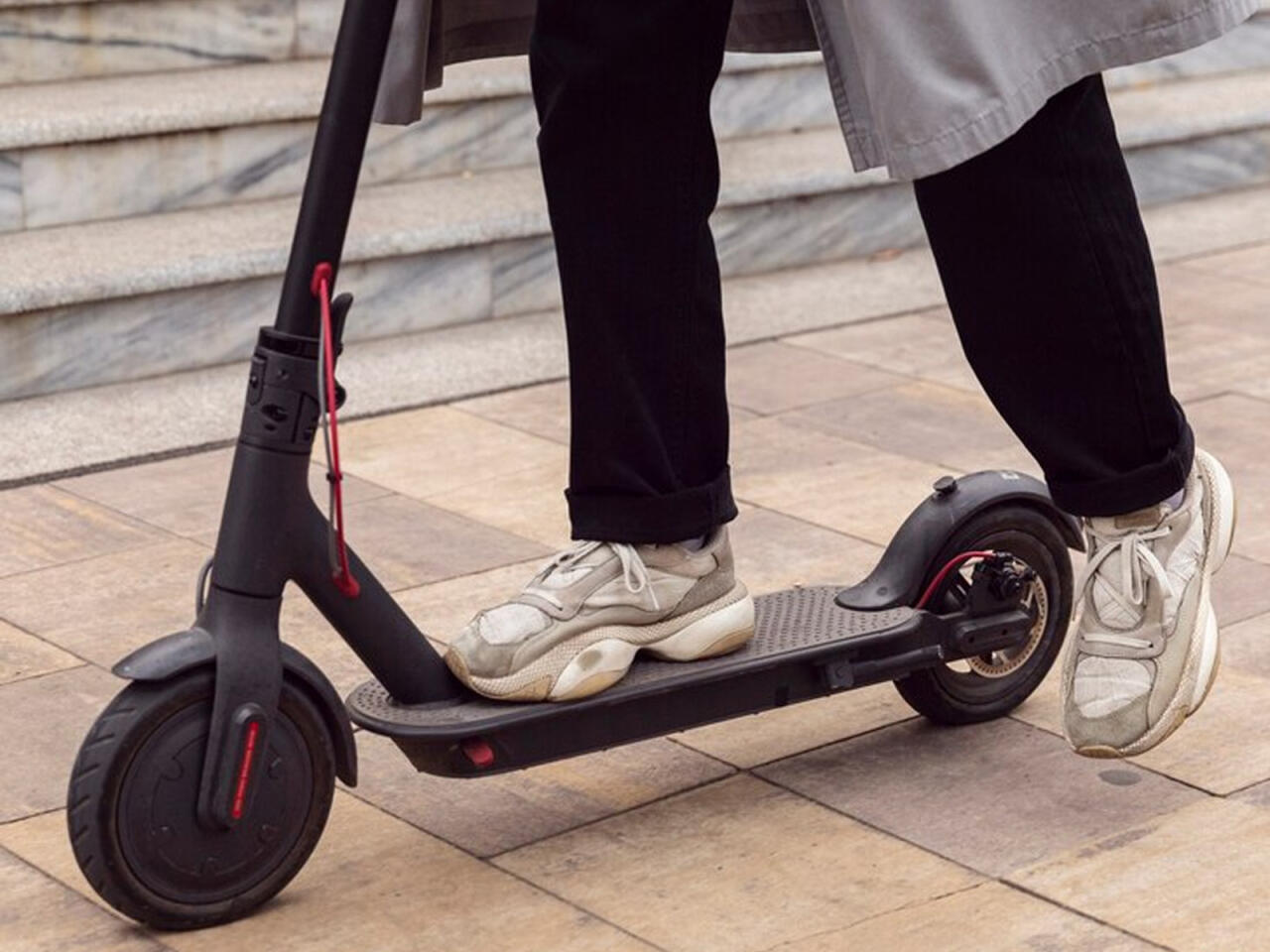 Qayda pozan skuter sürücülərini hansı cəzalar gözləyir?